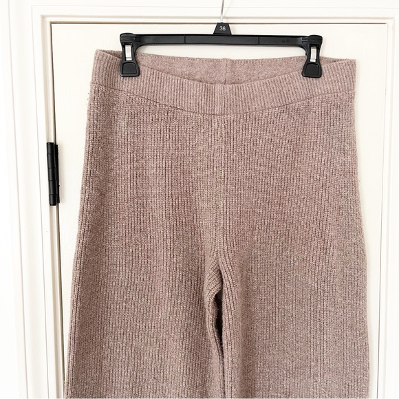 GAP Cashsoft taupe knit soft sweater pants medium - Picture 3 of 7